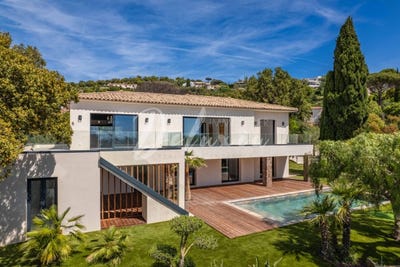 /international/fr/roquebrune-sur-argens-provence-alpes-cote-d-azur-310109077747/?lang=it
