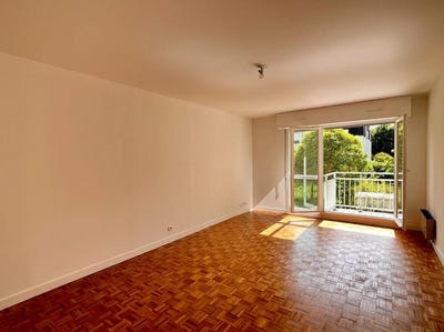 /international/fr/la-garenne-colombes-ile-de-france-310109077499/?lang=fr