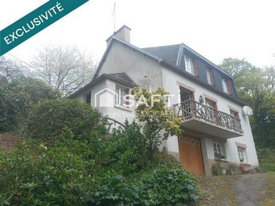/international/fr/chateauneuf-du-faou-brittany-120094744532/