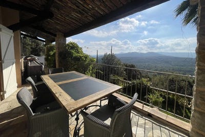 /international/fr/montauroux-hh-15157515-montauroux-provence-alpes-cote-d-azur-310100955026/?lang=en