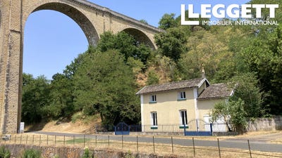 /international/fr/l-isle-jourdain-charente-310100487497/