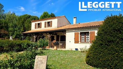 /international/fr/gardes-le-pontaroux-charente-310107490428/