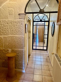 /international/fr/grignan-rhone-310108973769/?lang=th
