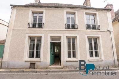 /international/fr/laon-picardie-310108529715/