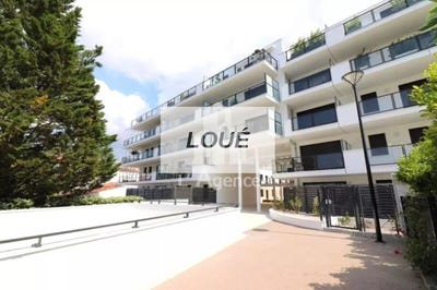 /international/fr/royan-charente-310107948833/