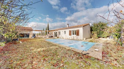 /international/fr/limoux-languedoc-roussillon-310104465977/
