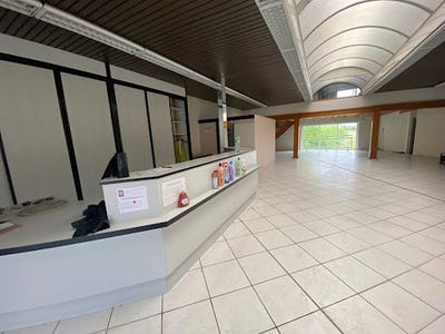 /international/fr/saintes-charente-310100856046/
