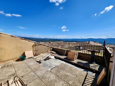 /international/fr/viens-provence-alpes-cote-d-azur-310100494542/