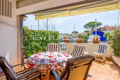 /international/fr/grimaud-provence-alpes-cote-d-azur-310107979375/
