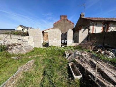 /international/fr/cholet-pays-de-la-loire-310107838055/