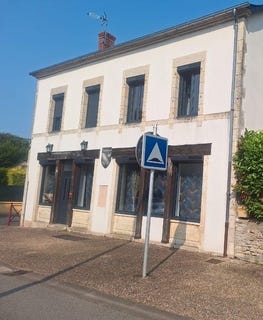 /international/fr/saint-parize-le-chatel-burgundy-310101497171/?lang=en