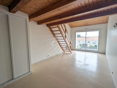 /international/fr/challans-pays-de-la-loire-310106967402/