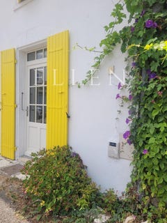 /international/fr/la-bree-les-bains-charente-310109558042/