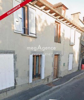 /international/fr/mur-de-barrez-midi-pyrenees-310107473665/