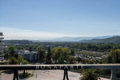 /international/fr/pau-aquitaine-310119928391/