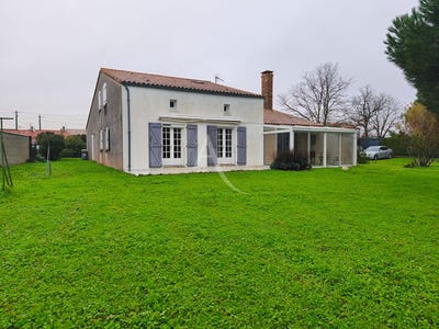 /international/fr/port-des-barques-charente-310104470059/