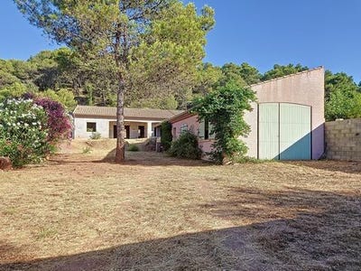 /international/fr/cazedarnes-languedoc-roussillon-310101378277/?lang=en