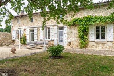 /international/fr/chatellerault-charente-310102372915/