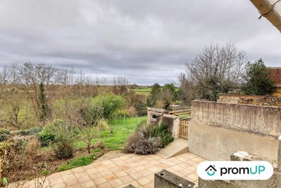 /international/fr/ainay-le-chateau-auvergne-310103176085/