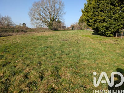 /international/fr/chateaumeillant-centre-val-de-loire-310106411198/