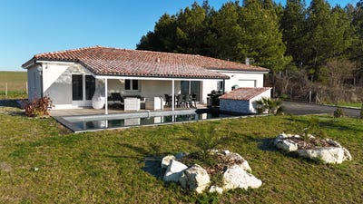 /international/fr/poussignac-aquitaine-310101375351/?lang=zh-cn