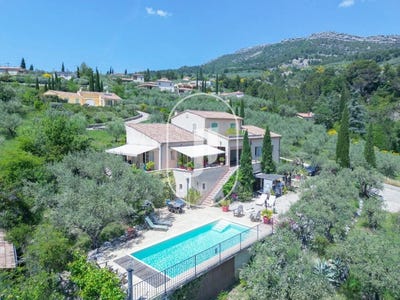 /international/fr/buis-les-baronnies-rhone-310108602857/