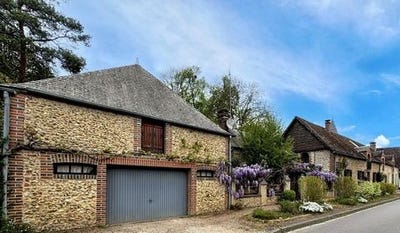 /international/fr/charny-oree-de-puisaye-burgundy-310098836788/?lang=zh-cn
