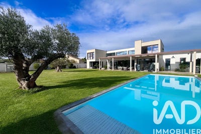 /international/fr/castelnau-le-lez-languedoc-roussillon-310107018057/