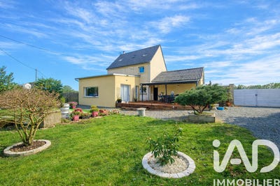 /international/fr/pleguien-brittany-310105399585/