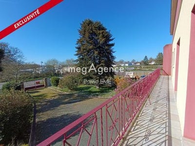 /international/fr/beaulieu-sous-la-roche-pays-de-la-loire-310105833689/