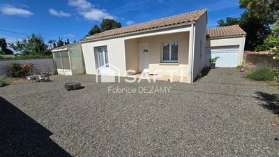 /international/fr/lucon-pays-de-la-loire-310108530803/