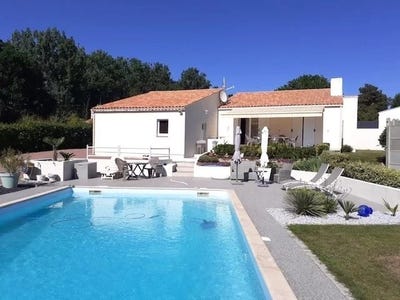 /international/fr/challans-pays-de-la-loire-120082361453/