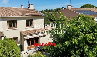 /international/fr/montfaucon-languedoc-roussillon-310107838825/