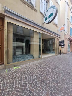 /international/fr/tournon-sur-rhone-rhone-120095932931/?lang=en