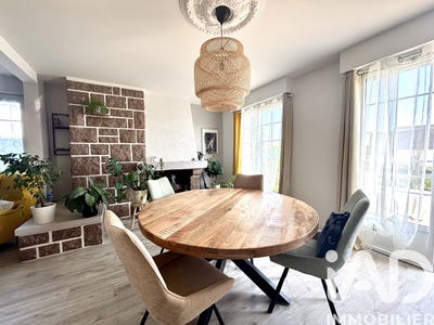 /international/fr/chateaugiron-brittany-310106407620/