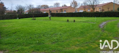 /international/fr/monsireigne-pays-de-la-loire-310104130511/
