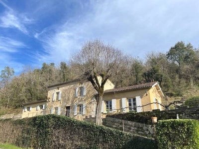 /international/fr/castelnaud-la-chapelle-aquitaine-310106835748/