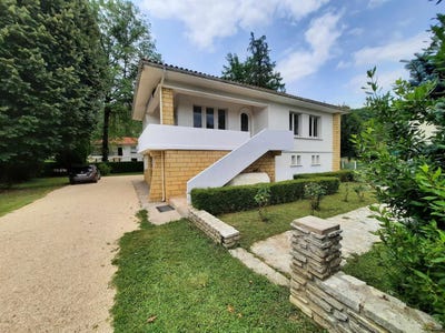 /international/fr/sauveterre-la-lemance-aquitaine-310100877132/?lang=zh-tw