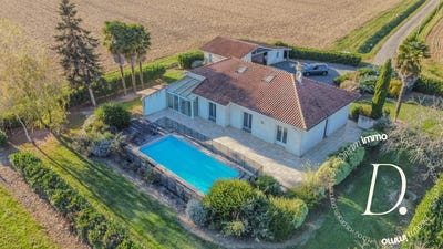 /international/fr/villecomtal-sur-arros-midi-pyrenees-310105997269/