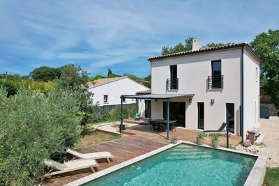 /international/fr/uzes-languedoc-roussillon-310101357029/?lang=zh-tw