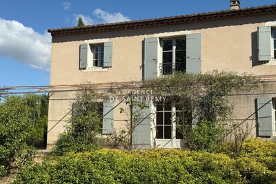 /international/fr/maussane-les-alpilles-provence-alpes-cote-d-azur-310101085759/?lang=en
