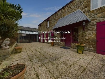 /international/fr/st-malo-brittany-120095671839/
