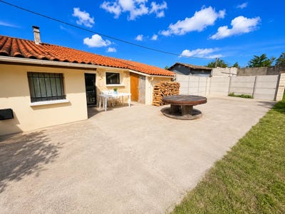 /international/fr/saint-ciers-sur-gironde-aquitaine-310108460321/