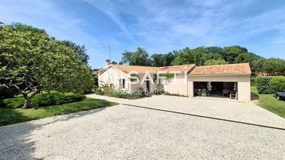 /international/fr/lavoux-charente-310108375505/
