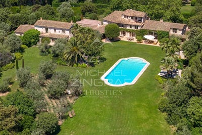 /international/fr/saint-paul-de-vence-provence-alpes-cote-d-azur-310101355939/