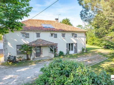 /international/fr/villeneuve-sur-lot-aquitaine-310108676826/
