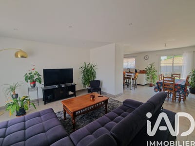 /international/fr/saint-pierre-du-mont-burgundy-310108419294/