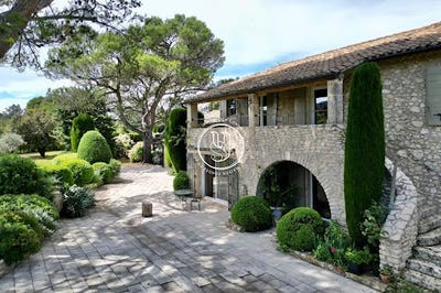 /international/fr/saint-remy-de-provence-provence-alpes-cote-d-azur-310101442364/?lang=it