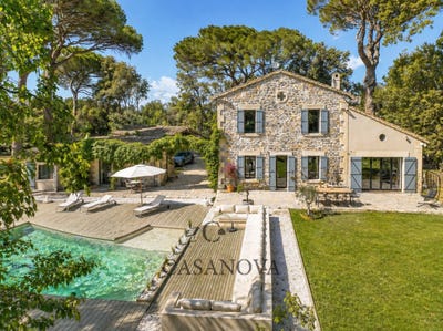 /international/fr/aigues-mortes-languedoc-roussillon-310108792832/