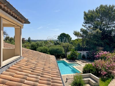 /international/fr/arpaillargues-et-aureillac-languedoc-roussillon-310109114368/?lang=de